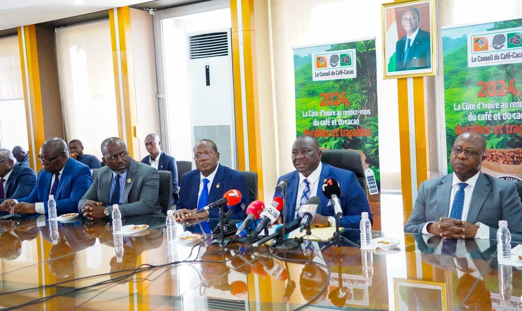 Côte d’Ivoire : le prix du kilogramme de cacao fixé à 1500 FCFA pour la campagne intermédiaire