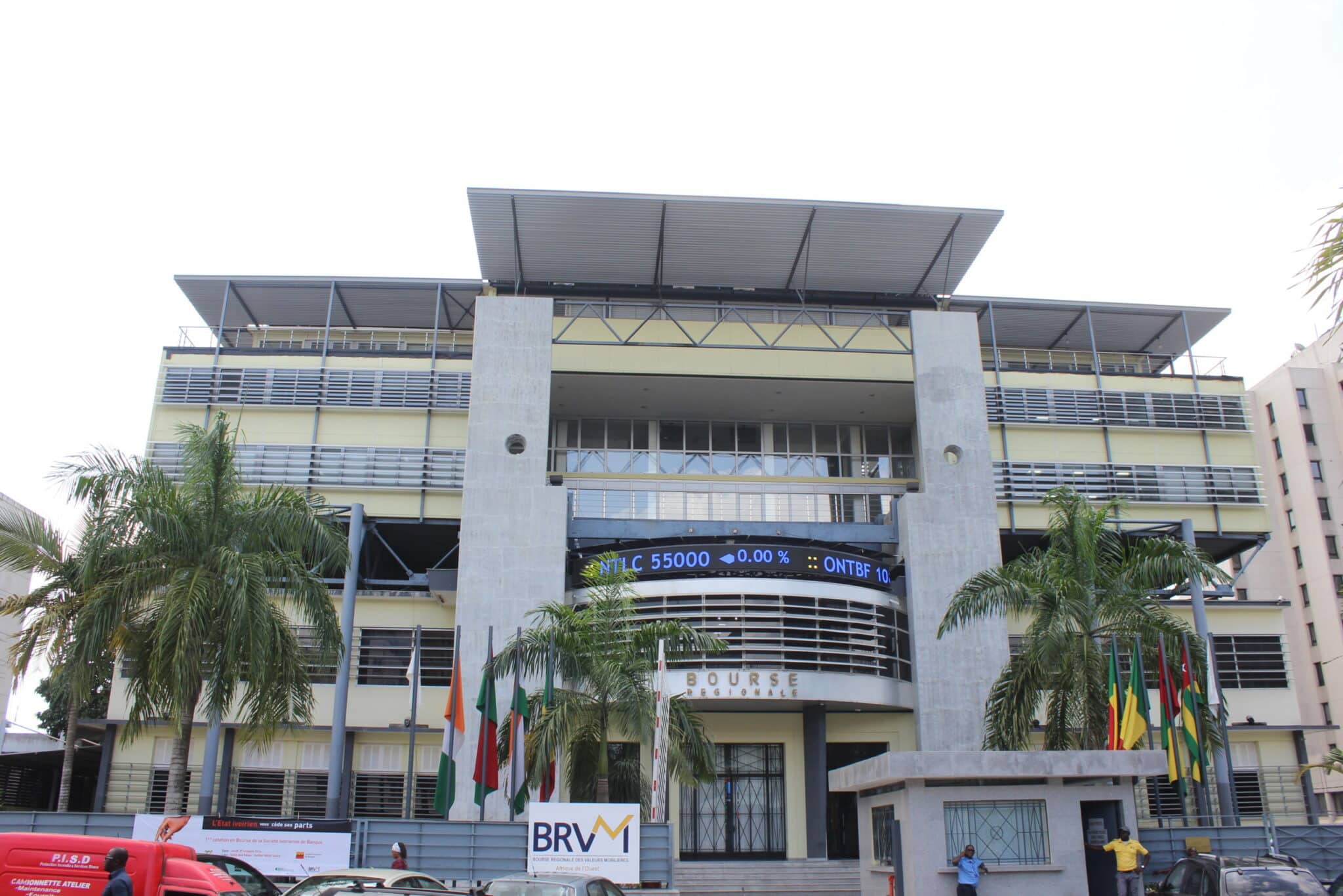 À la BRVM, Sonatel souverain, Unilever touche le fond, Bernabé au zénith