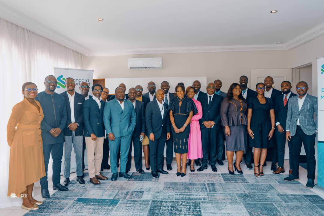 Dynamiser le marché obligataire : à Abidjan, Standard Chartered Bank Côte d’Ivoire réunit les acteurs régionaux autour d’une plateforme d’échange