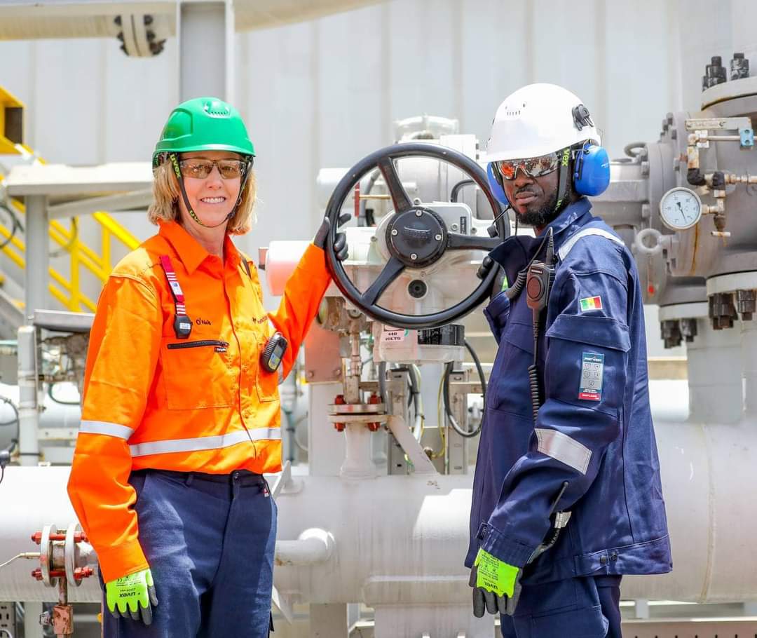 Sénégal : le président Diomaye Faye donne le coup d’envoi de la production de pétrole