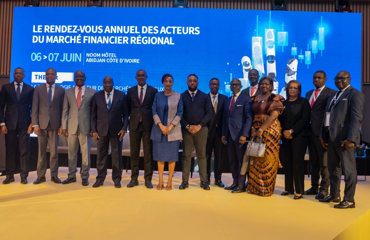 La Technologie et les Enjeux de l’Actionnariat Populaire au Cœur des BRVM Awards 2024