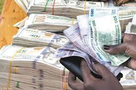 Le franc rwandais dévisse face au dollar sous l’effet du déficit commercial persistant
