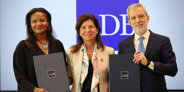 La BAD signe un accord d’échanges souverains d&rsquo;1 milliard USD avec la Banque asiatique de développement