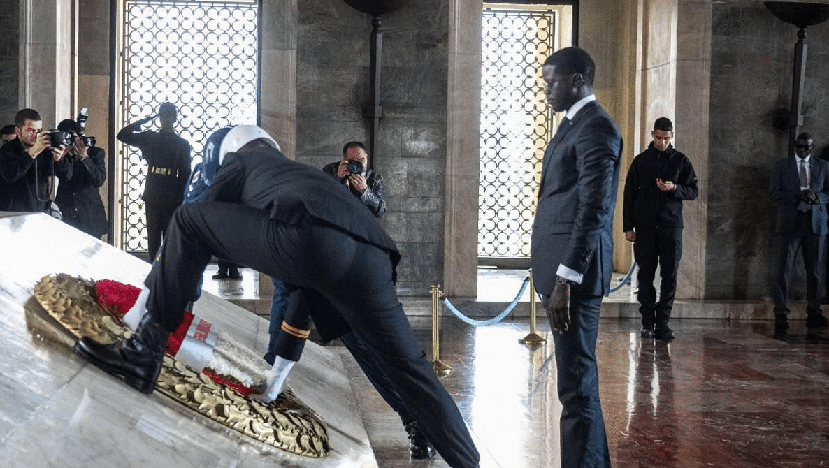 Bassirou Diomaye Faye sur la tombe d’ Atatürk: hommage à la laïcité