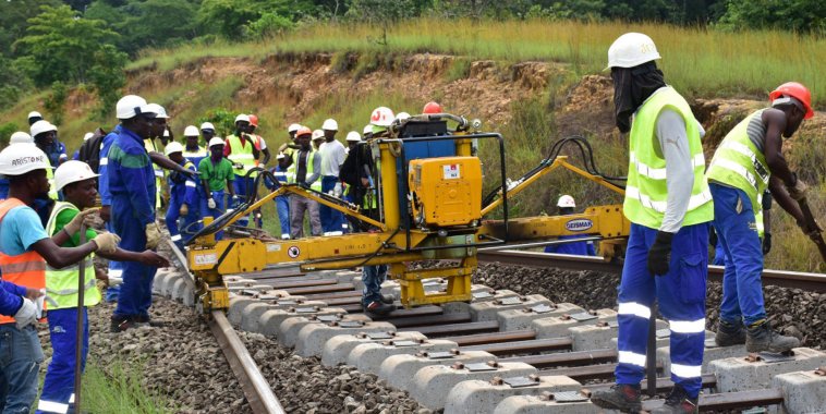 Gabon : 234 millions USD de l’AFD et l’UE pour le Transgabonais