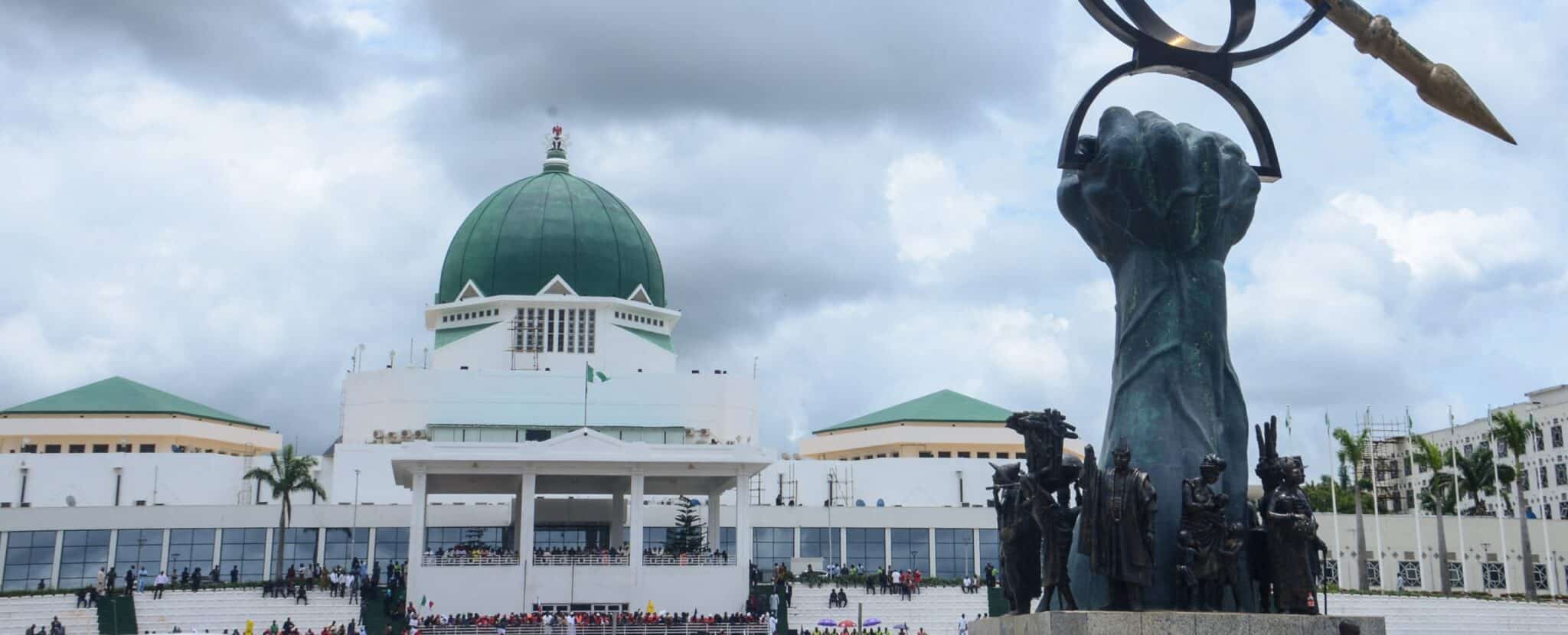 Nigéria : le Parlement approuve un budget de 36,6 milliards de dollars pour 2025
