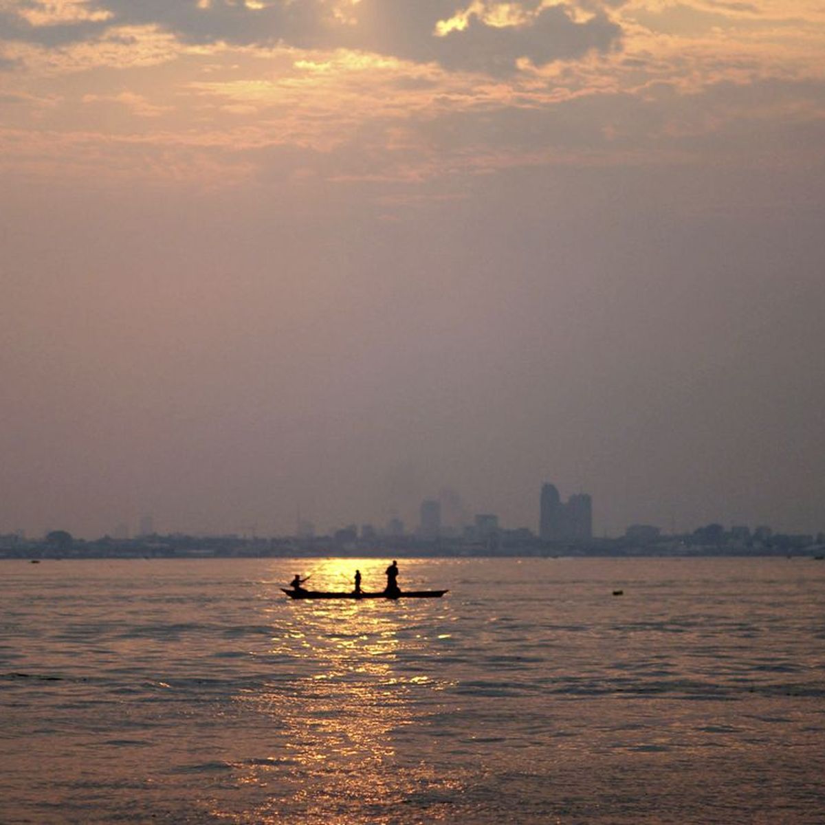 RDC : au moins 143 morts dans l&rsquo;incendie d&rsquo;une embarcation sur le fleuve Congo