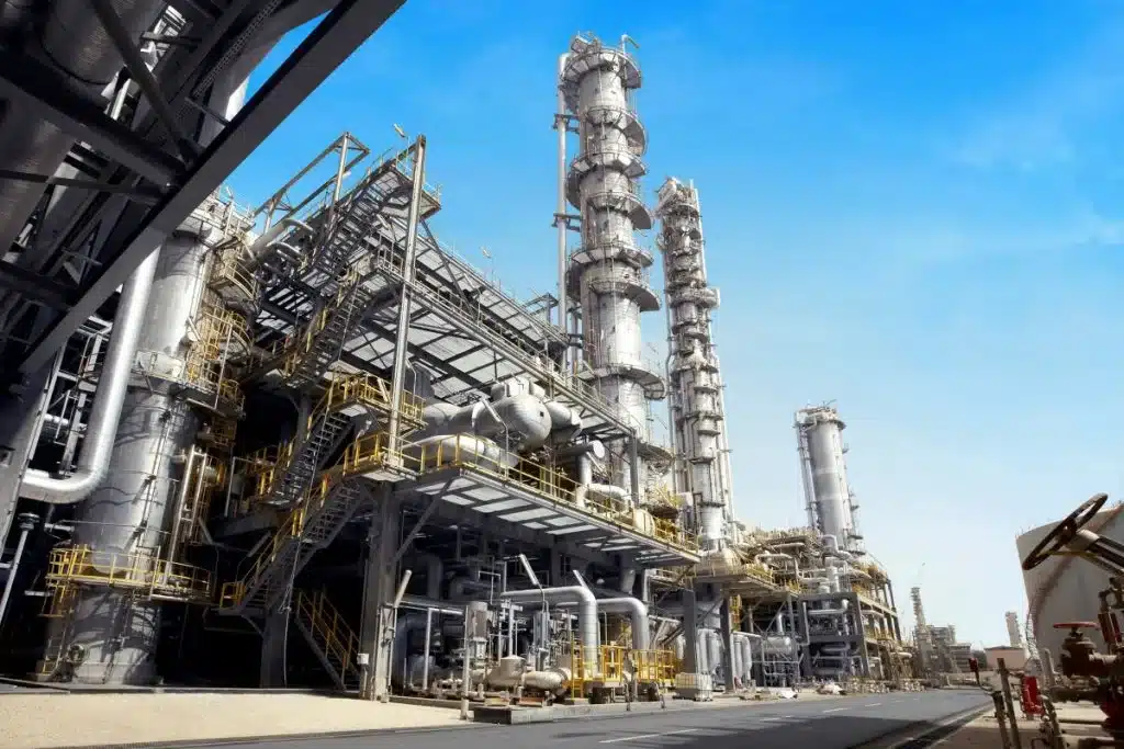 Algérie : 7 milliards de dollars investis dans de nouveaux projets pétrochimiques et de raffinage