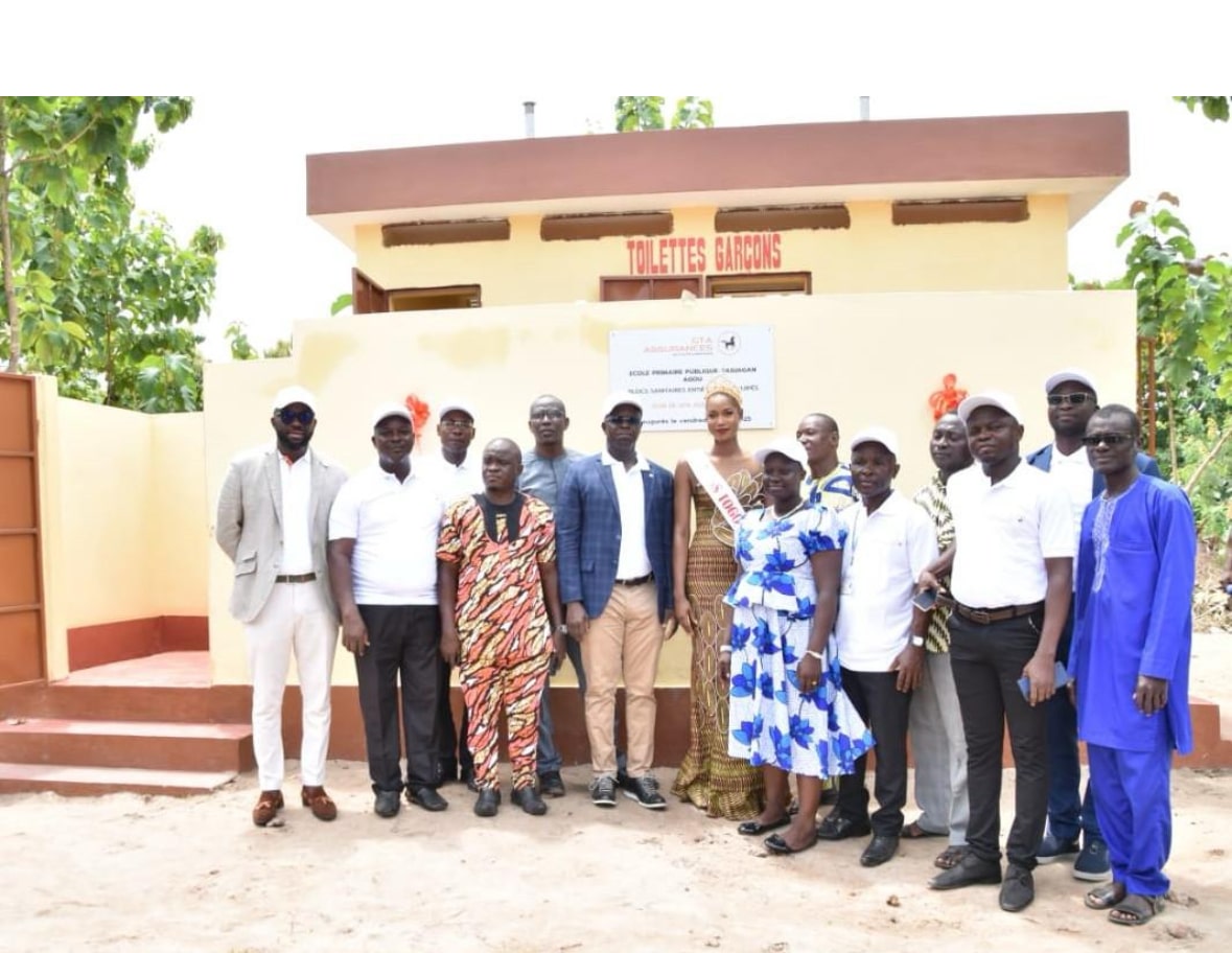 «Togo : GTA Assurances renforce son engagement communautaire en dotant aux écoles primaires publiques de blocs sanitaires modernes