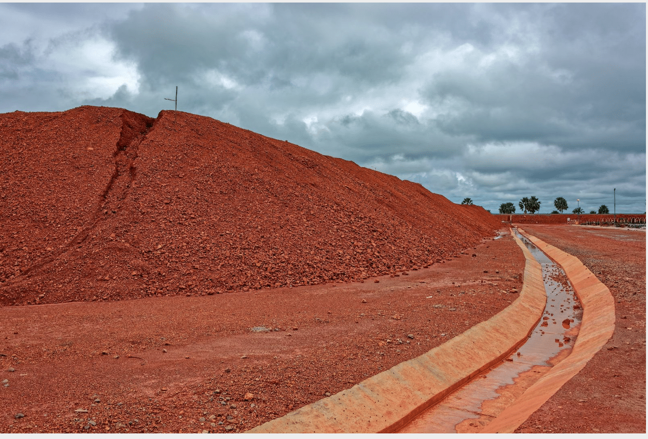 Quand la gouvernance minière guinéenne met à l’épreuve les investisseurs : le cas Axis Minerals
