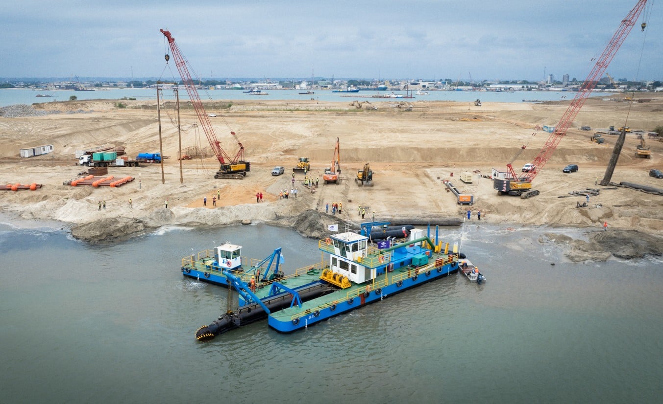 Môle Est : Congo Terminal franchit une nouvelle étape dans l’extension du Quai Môle Est avec la mise à l’eau réussie d’une drague CSD
