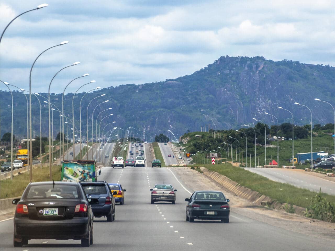 Nigeria : le gouvernement réserve les projets routiers de moins de 13 millions USD aux entreprises locales