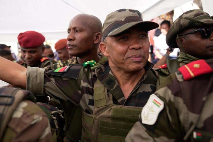 Madagascar : le président Randrianirina dissout le gouvernement et ouvre un nouveau cycle économique