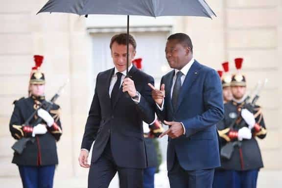 Grands Lacs : Paris cherche la paix dans la tourmente