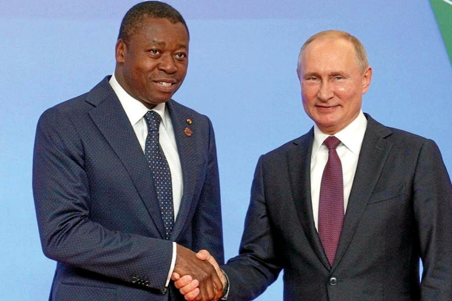 Togo-Bénin : le rapprochement militaire avec Moscou bouscule Paris  