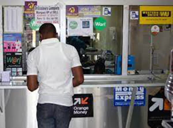 Taxer le mobile money : un impôt sur la vie quotidienne des Sénégalais ?