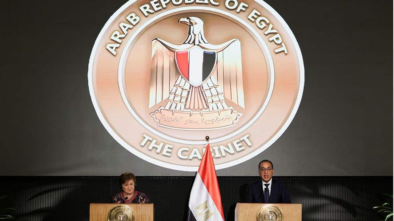 L’Égypte signe un accord préliminaire avec le FMI et s’attend à 2,5 milliards de dollars de financement
