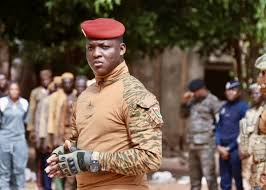Burkina Faso : le capitaine Ibrahim Traoré fixe de nouvelles règles strictes sur les dons et financements extérieurs