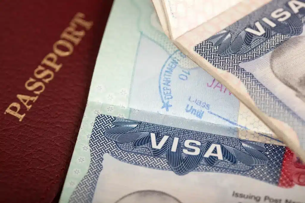 Politique migratoire : les États-Unis suspendent le traitement des visas d’immigrant pour 75 pays, dont 26 pays africains