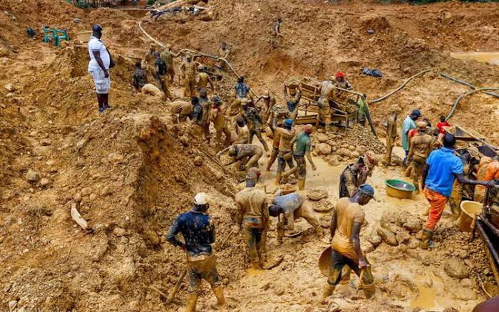 Le Zimbabwe réserve l’exploitation aurifère à petite échelle à ses seuls citoyens