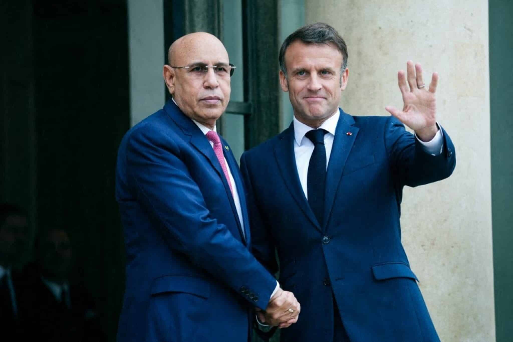 Emmanuel Macron accueille le président mauritanien Mohamed Ould Ghazouani : une leçon de choses