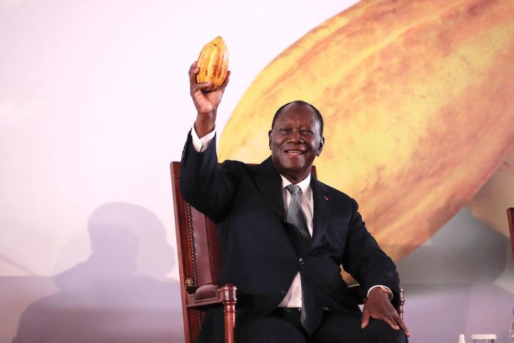 Cacao ivoirien : comment le prix record annoncé par Ouattara s’est transformé en piège économique (Rapport AfroInvest)
